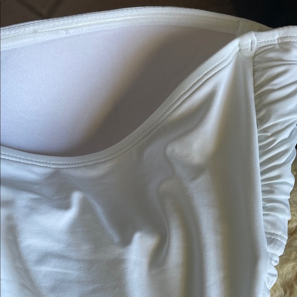 Lilly Pulitzer White Ruched Strapless Swimsuit - Picture 3 of 9